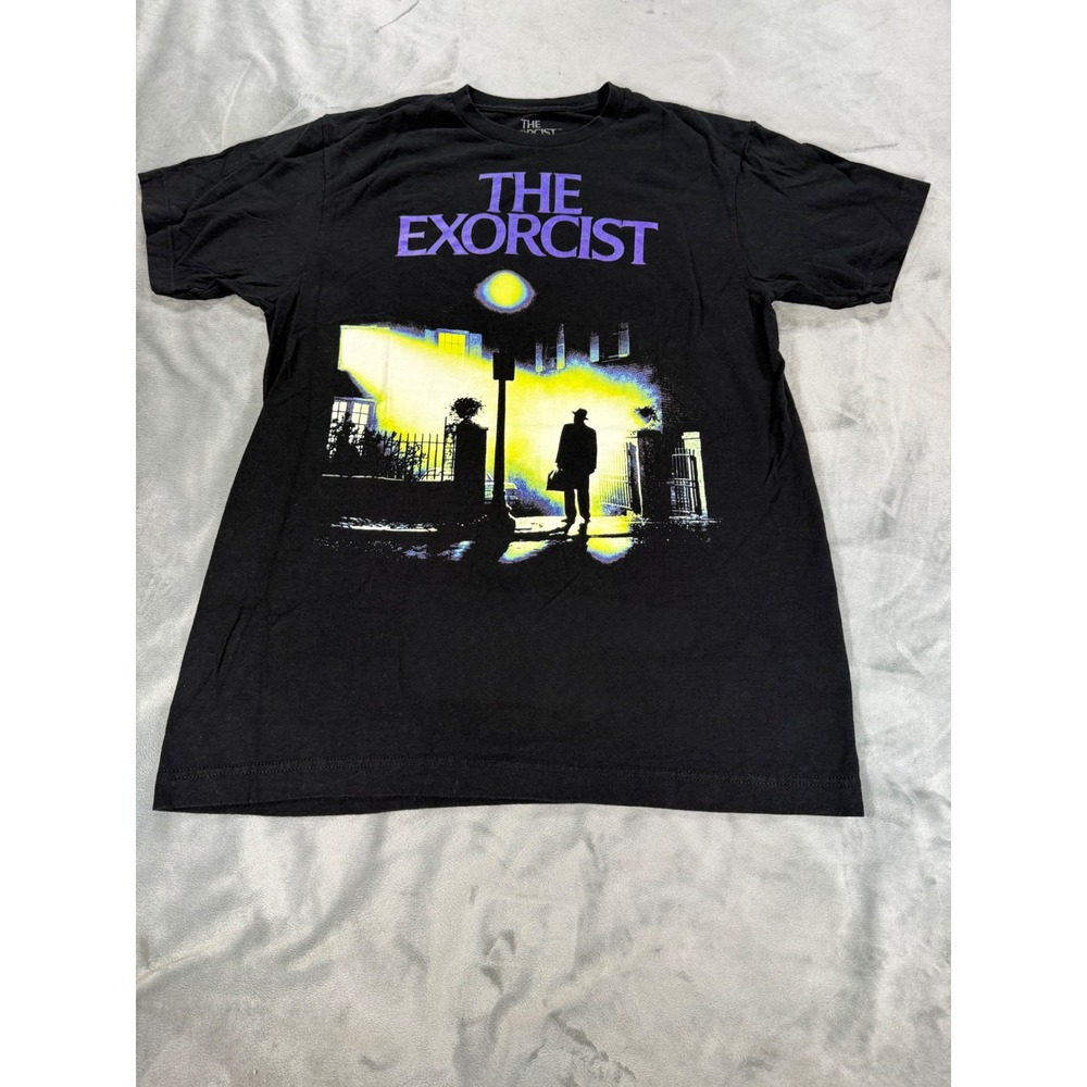 The Exorcist Poster 1973 Horror Movie T-Shirt Size Medium The Exorcist Halloween